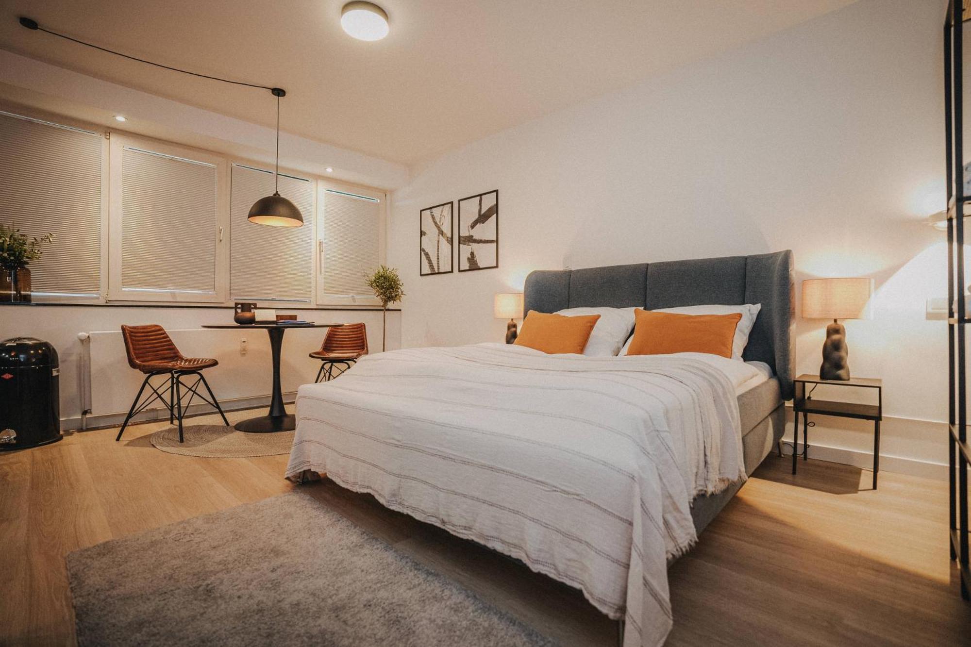 Downtown Apartment Mit Luxusbad Am Hafen Nur 5 Minuten Zu Fuss In Die Innenstadt Und Zum Bahnhof! أولدنبورغ المظهر الخارجي الصورة