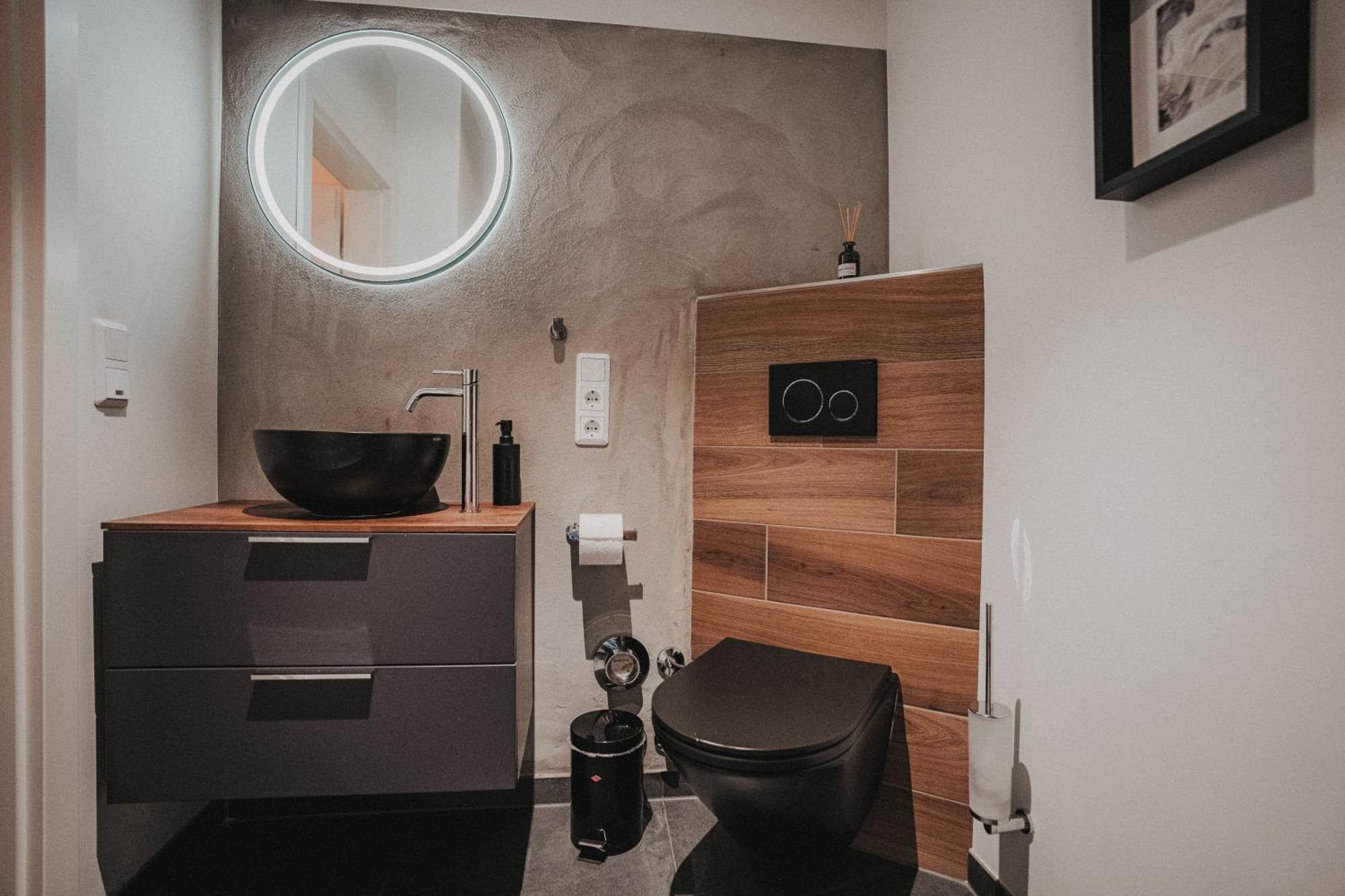 Downtown Apartment Mit Luxusbad Am Hafen Nur 5 Minuten Zu Fuss In Die Innenstadt Und Zum Bahnhof! أولدنبورغ المظهر الخارجي الصورة