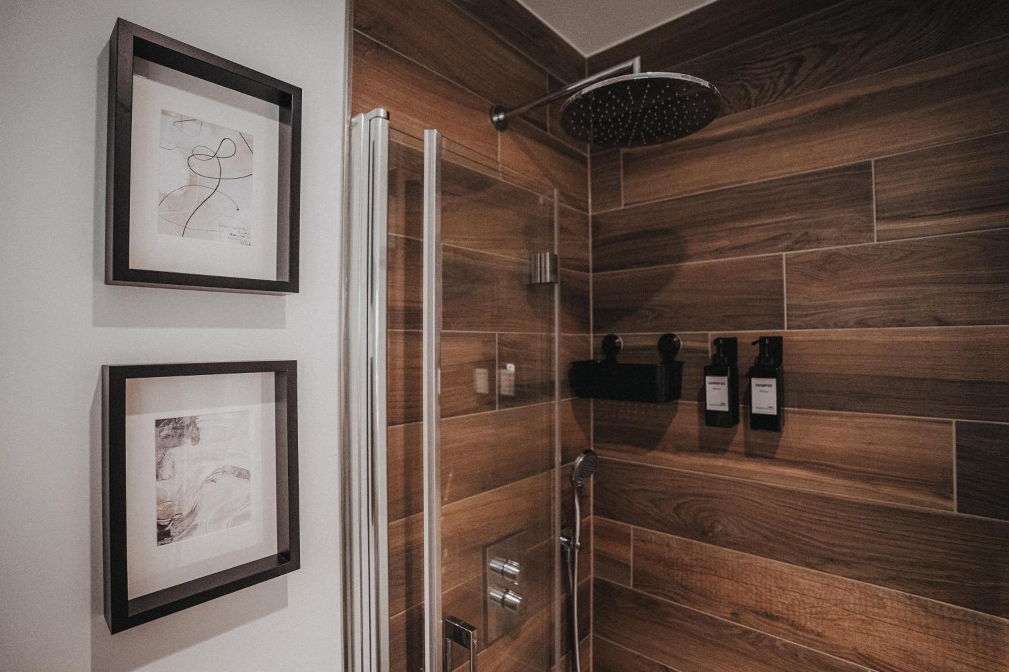 Downtown Apartment Mit Luxusbad Am Hafen Nur 5 Minuten Zu Fuss In Die Innenstadt Und Zum Bahnhof! أولدنبورغ المظهر الخارجي الصورة